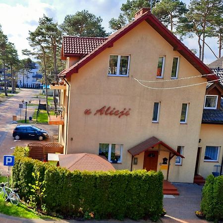 Dom Goscinny U Alicji Pogorzelica  Kültér fotó