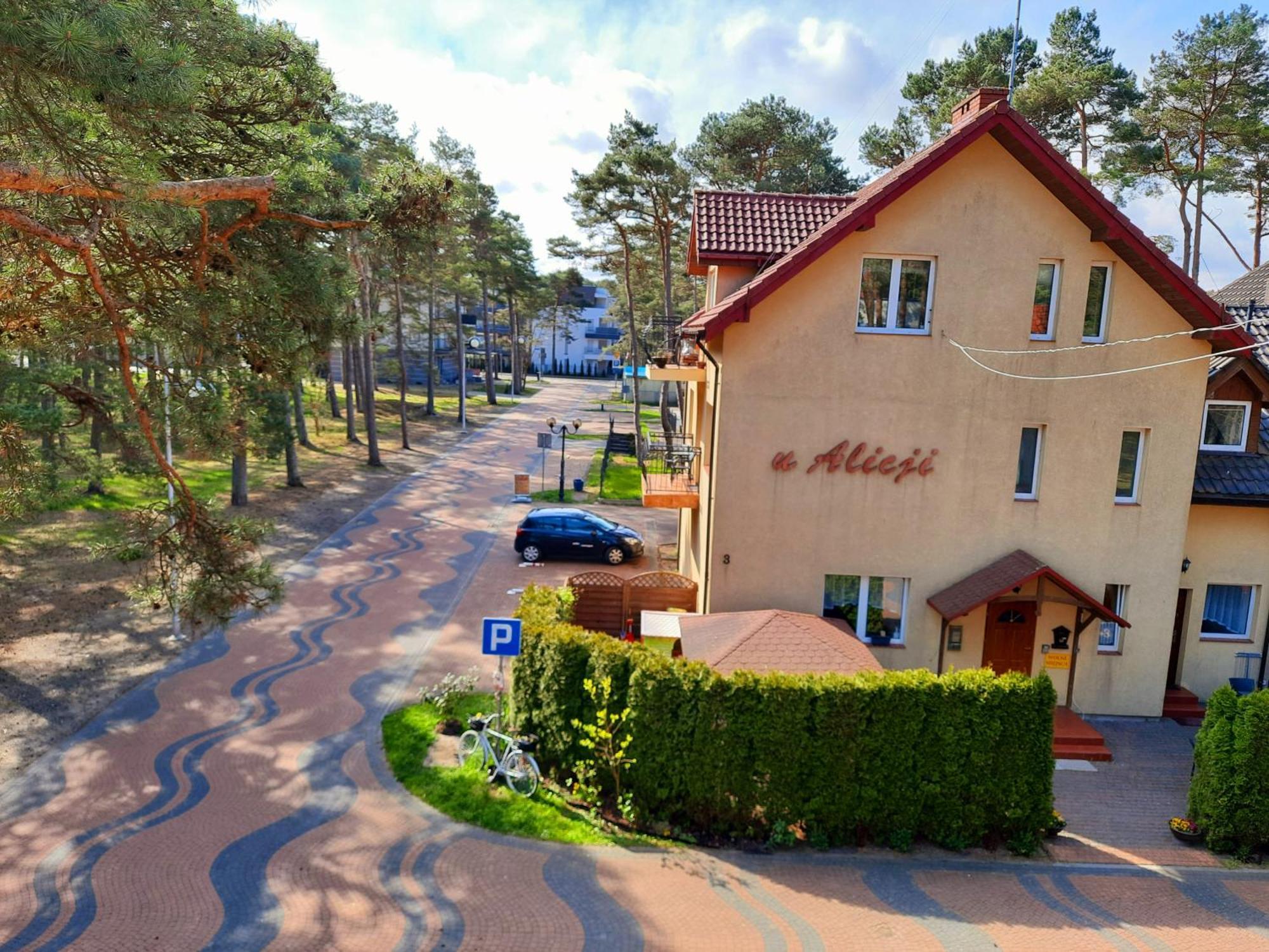 Dom Goscinny U Alicji Pogorzelica  Kültér fotó